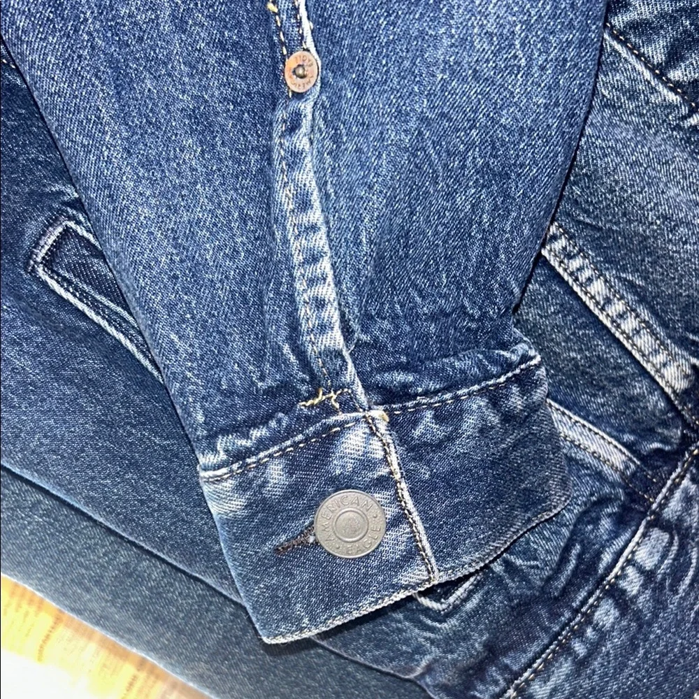 💕 American Eagle Outfitters Blue Denim Jacket - Picture 4 of 7